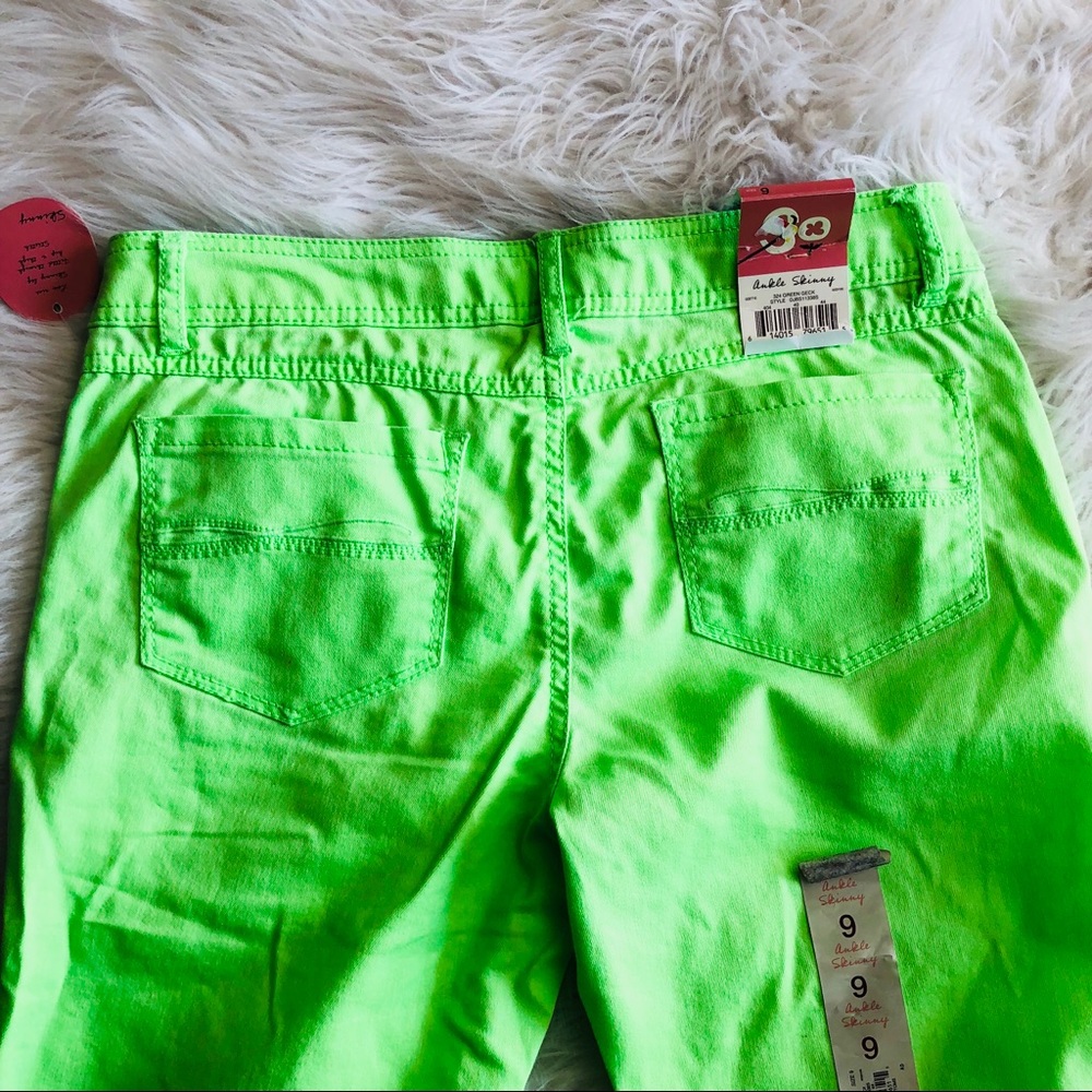So lime green jeans - Picture 4 of 4